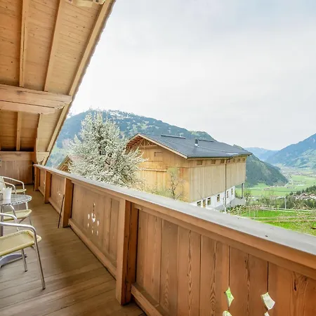 Apartment In In A Ski Area Hainzenberg